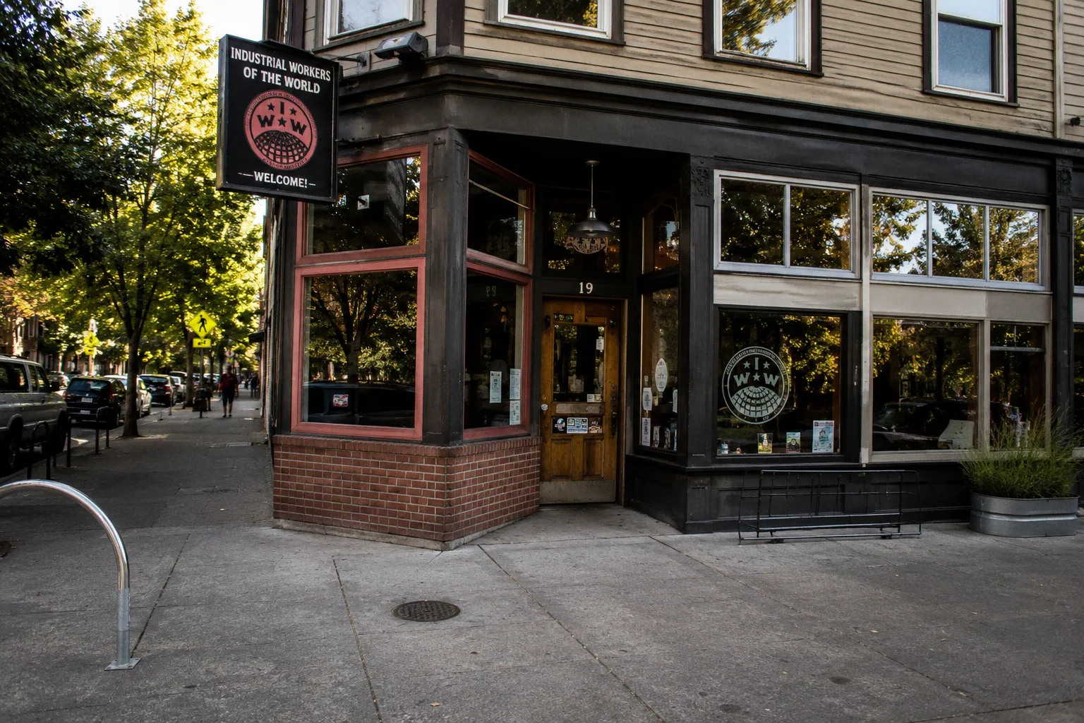 Boycott union-busting cafes using Portland's activist map