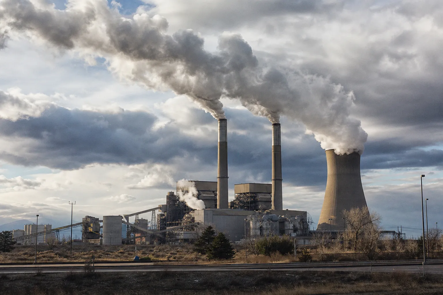 US drives rise in global emissions as utilities turn back to coal, report shows